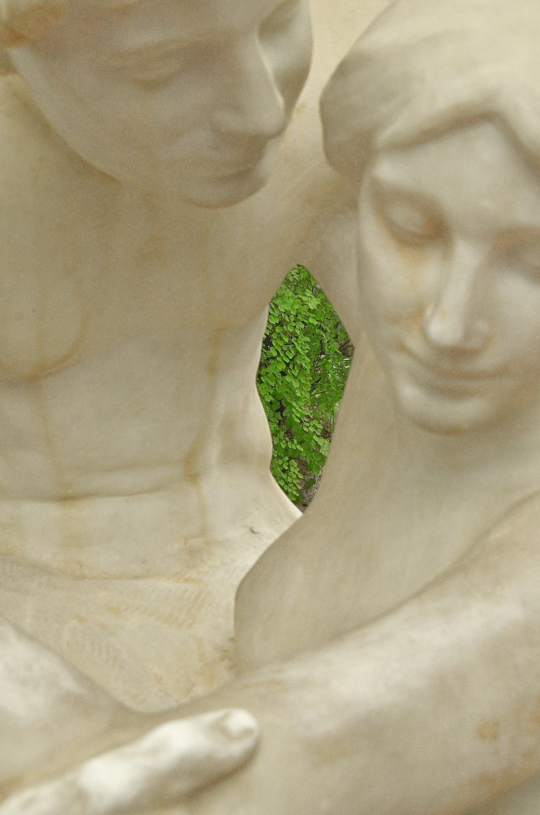 Alabaster couple in Garfield Park Conservatory